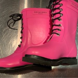 Isle Jacobson Lace up Rain Boots. Pink 37.